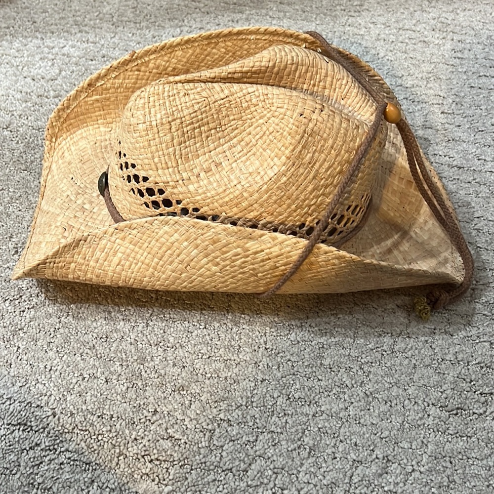 Straw Hat - Picture 2 of 6